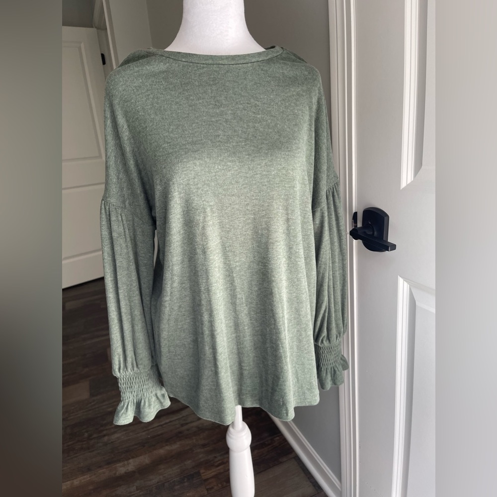 Miholl green top